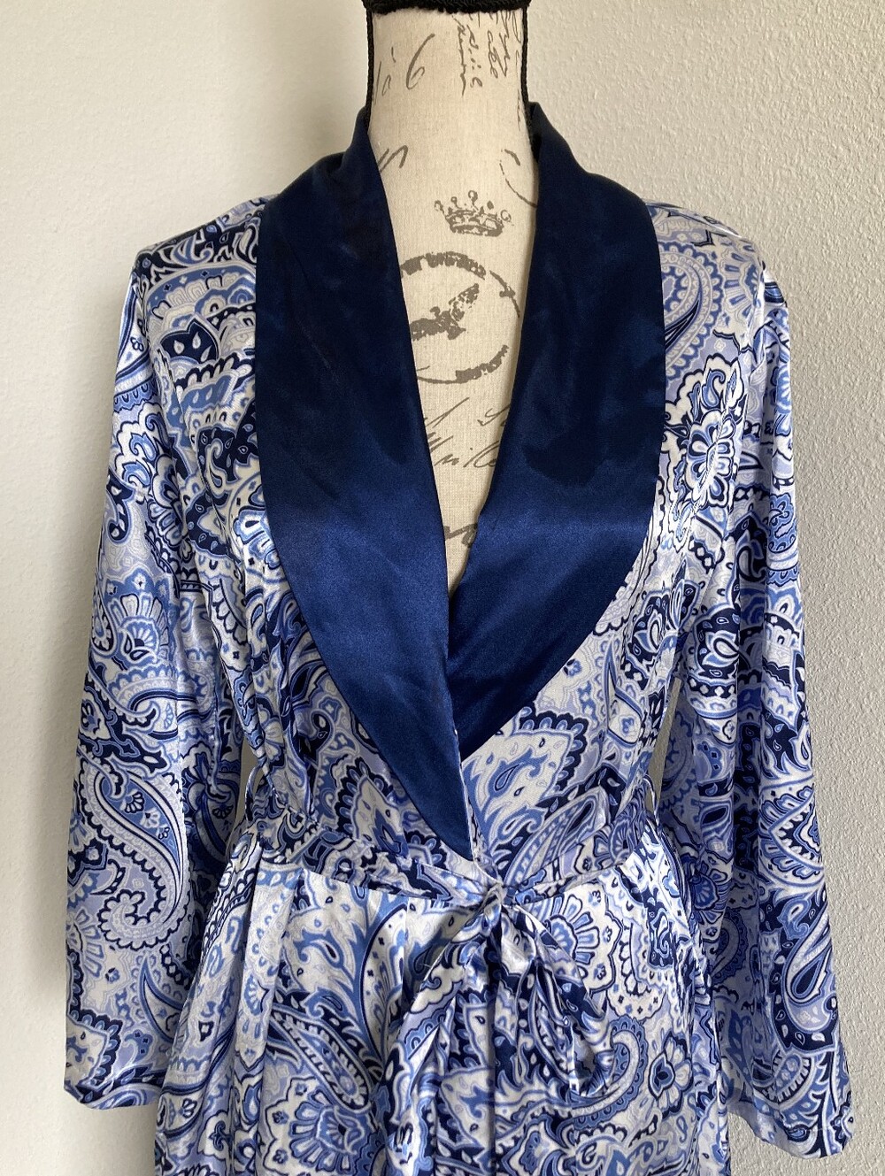 Jones New York Floral Paisley Long Satin Robe Blue S Belted Bride Classic - Picture 3 of 15